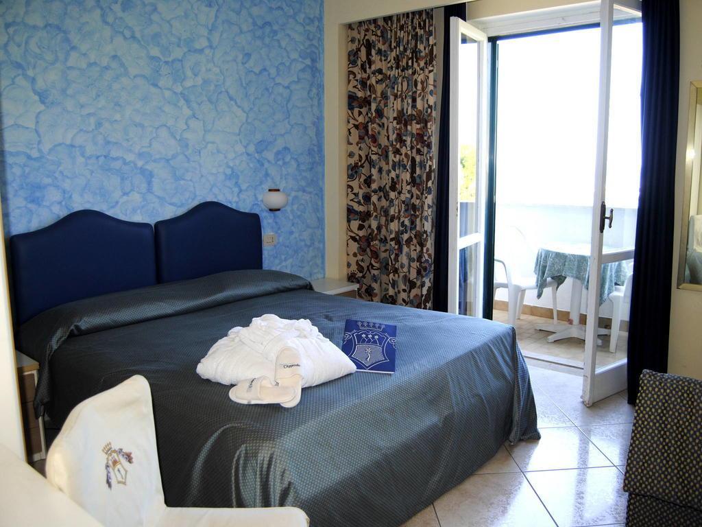 Hotel L'Approdo كازاميتْشيولا تيرمي المظهر الخارجي الصورة