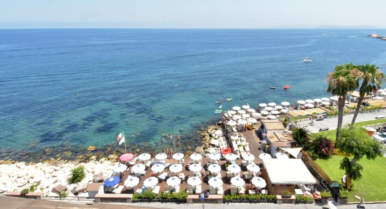 Hotel L'Approdo كازاميتْشيولا تيرمي المظهر الخارجي الصورة