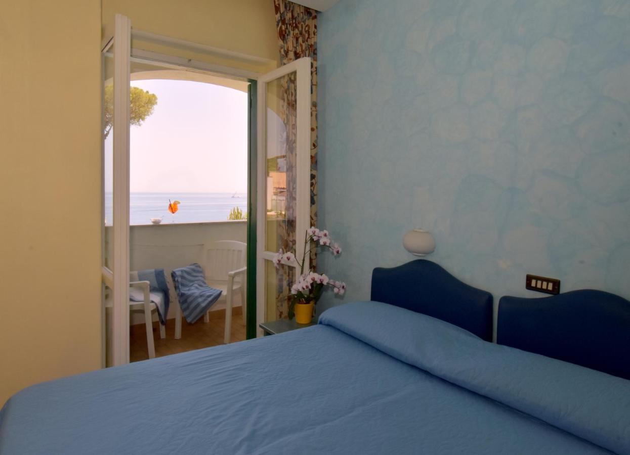 Hotel L'Approdo كازاميتْشيولا تيرمي المظهر الخارجي الصورة